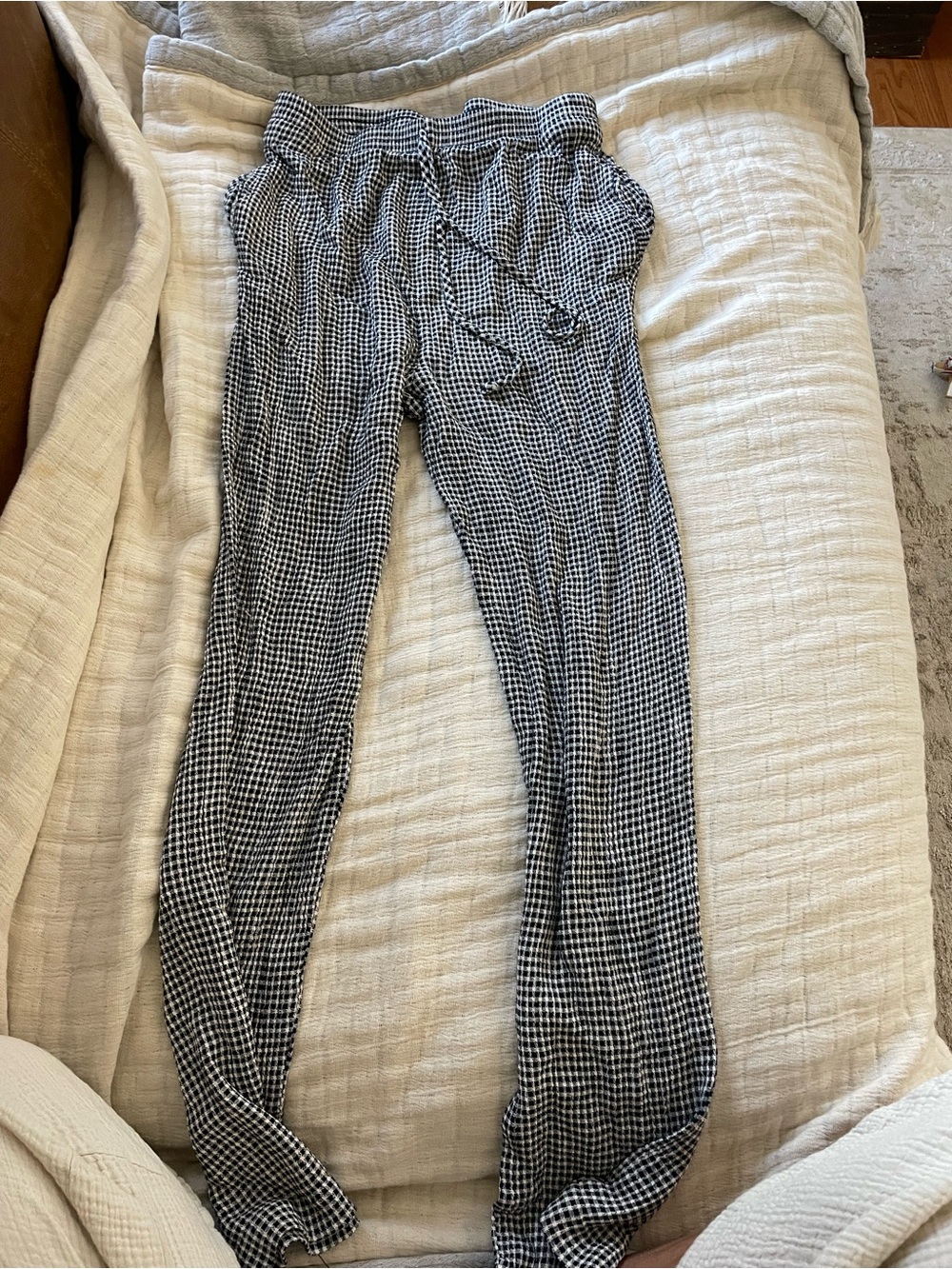 Women's Black & White Gingham Drawstring Joggers